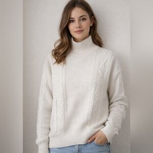 WOMANCE IVORY CABLE KNIT TURTLENECK SIZE MEDIUM